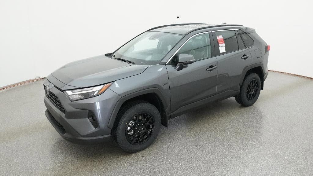 2025 Toyota RAV4 XLE FWD