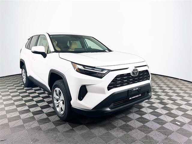 2025 Toyota RAV4 LE FWD