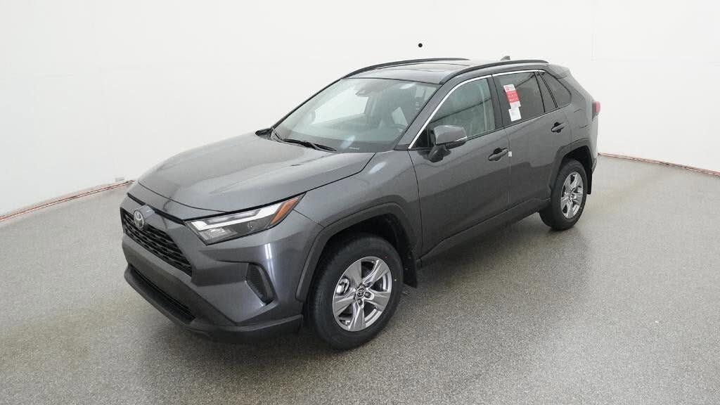 2025 Toyota RAV4 XLE FWD