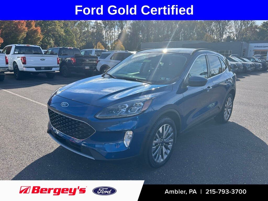 2022 Ford Escape Titanium AWD