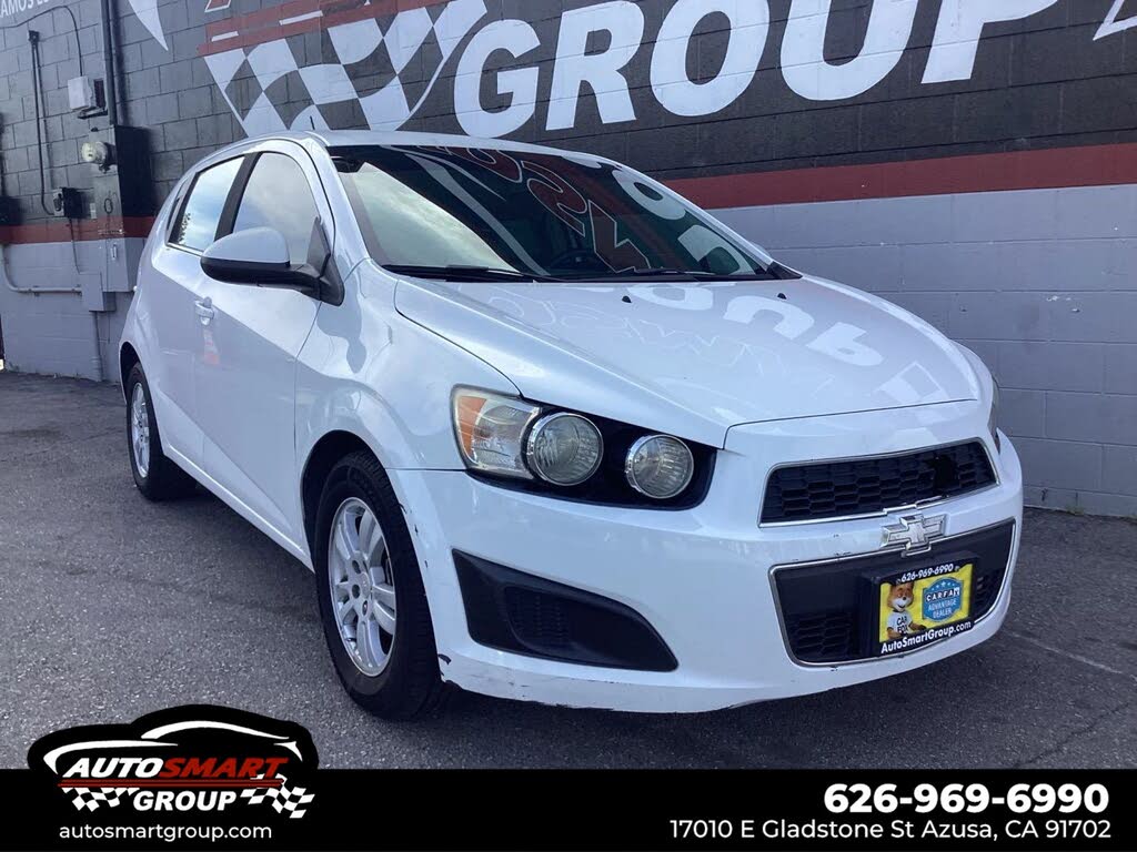 2016 Chevrolet Sonic LT Hatchback FWD