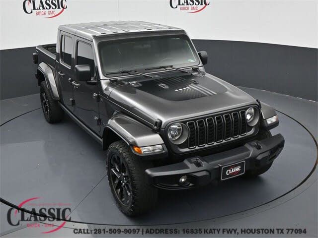 2025 Jeep Gladiator NightHawk Crew Cab 4WD