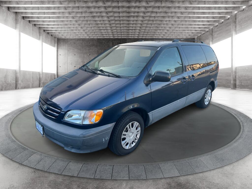 2003 Toyota Sienna CE