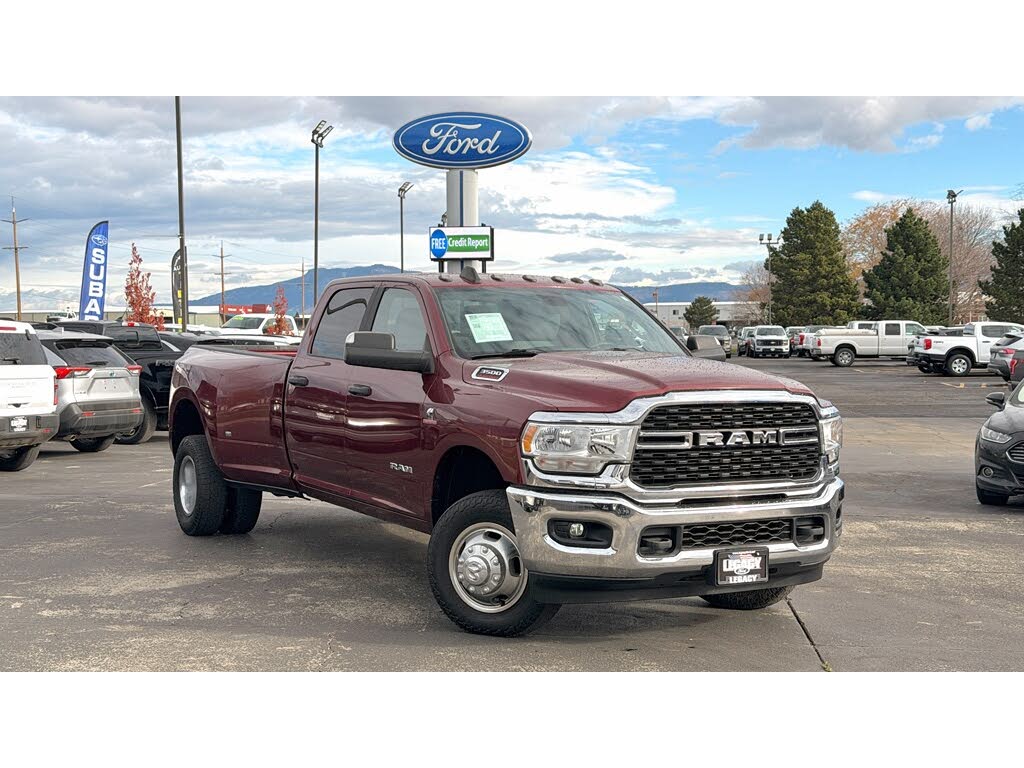 2022 RAM 3500 Big Horn Crew Cab LB DRW 4WD