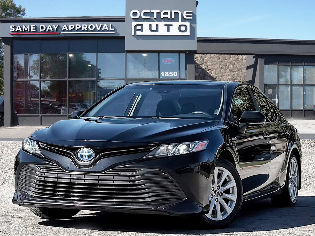 2018 Toyota Camry Hybrid LE FWD