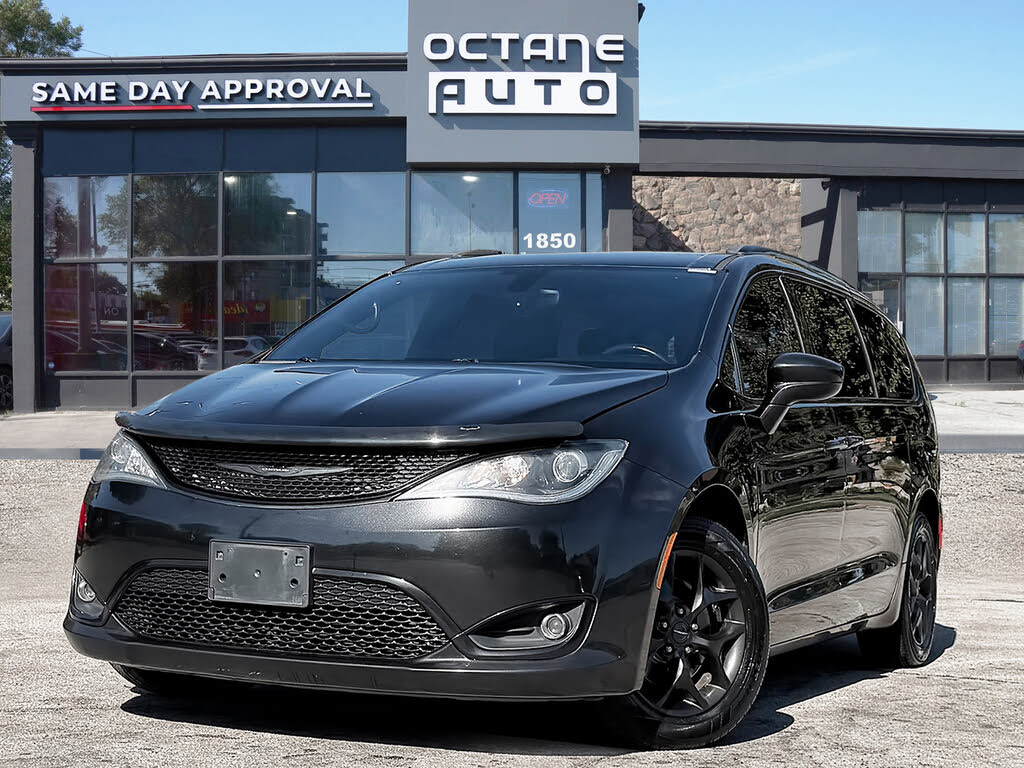 Chrysler Pacifica Touring Plus FWD 2019