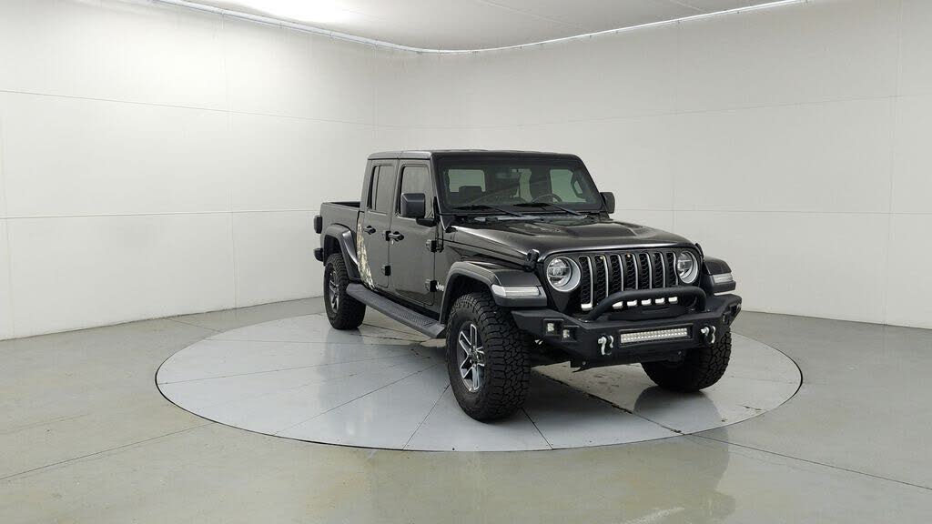 2020 Jeep Gladiator Overland Crew Cab 4WD