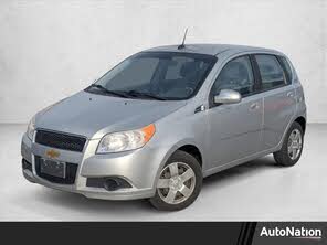 Chevrolet Aveo 5 LT Hatchback FWD
