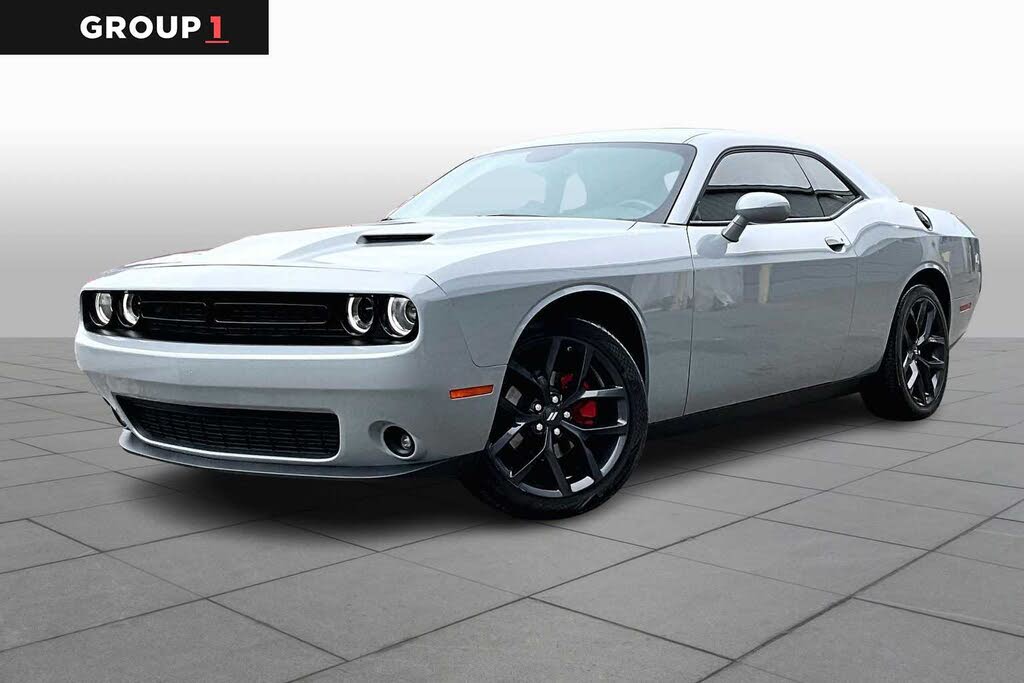 2022 Dodge Challenger SXT RWD