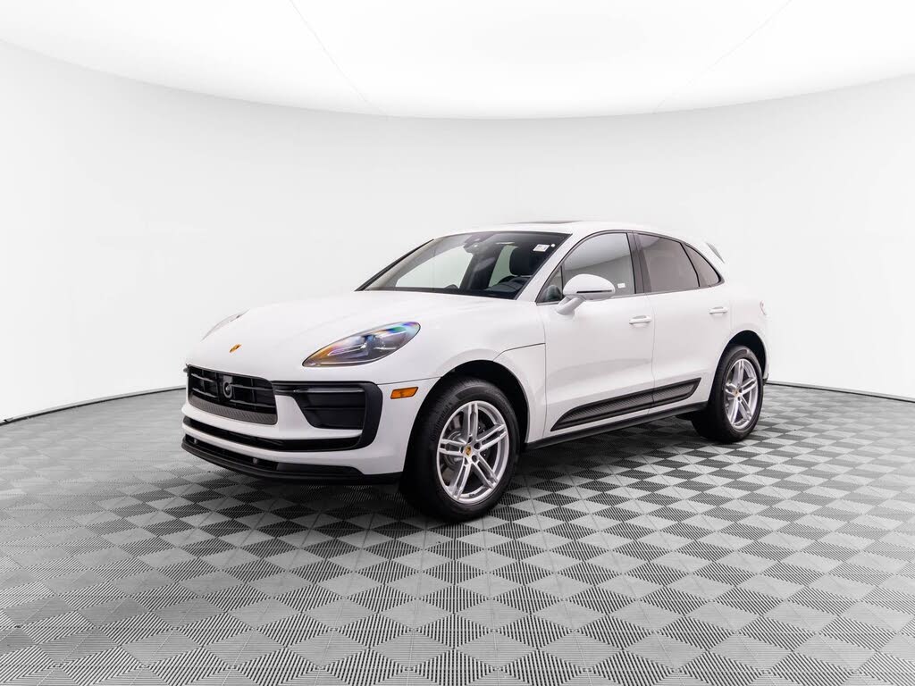 2025 Porsche Macan AWD