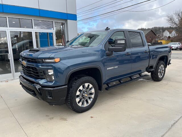 2026 Chevrolet Silverado 2500HD Custom Crew Cab 4WD