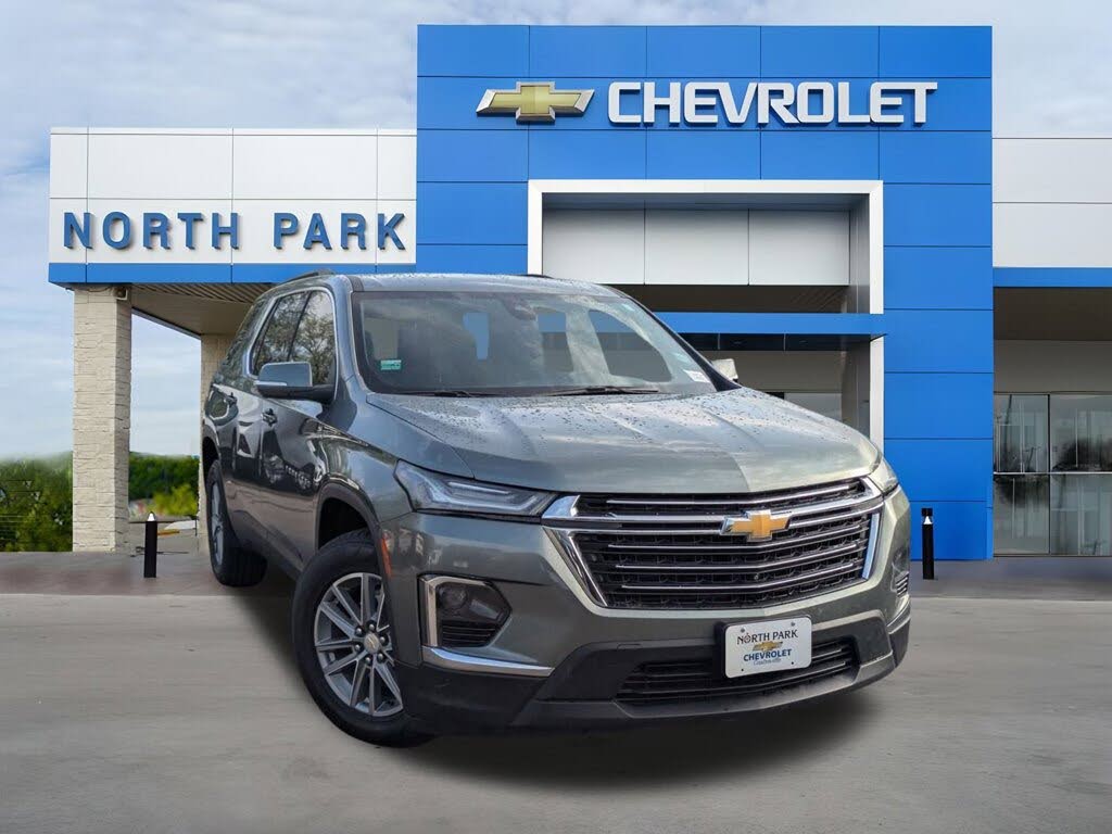 2022 Chevrolet Traverse LT Cloth FWD