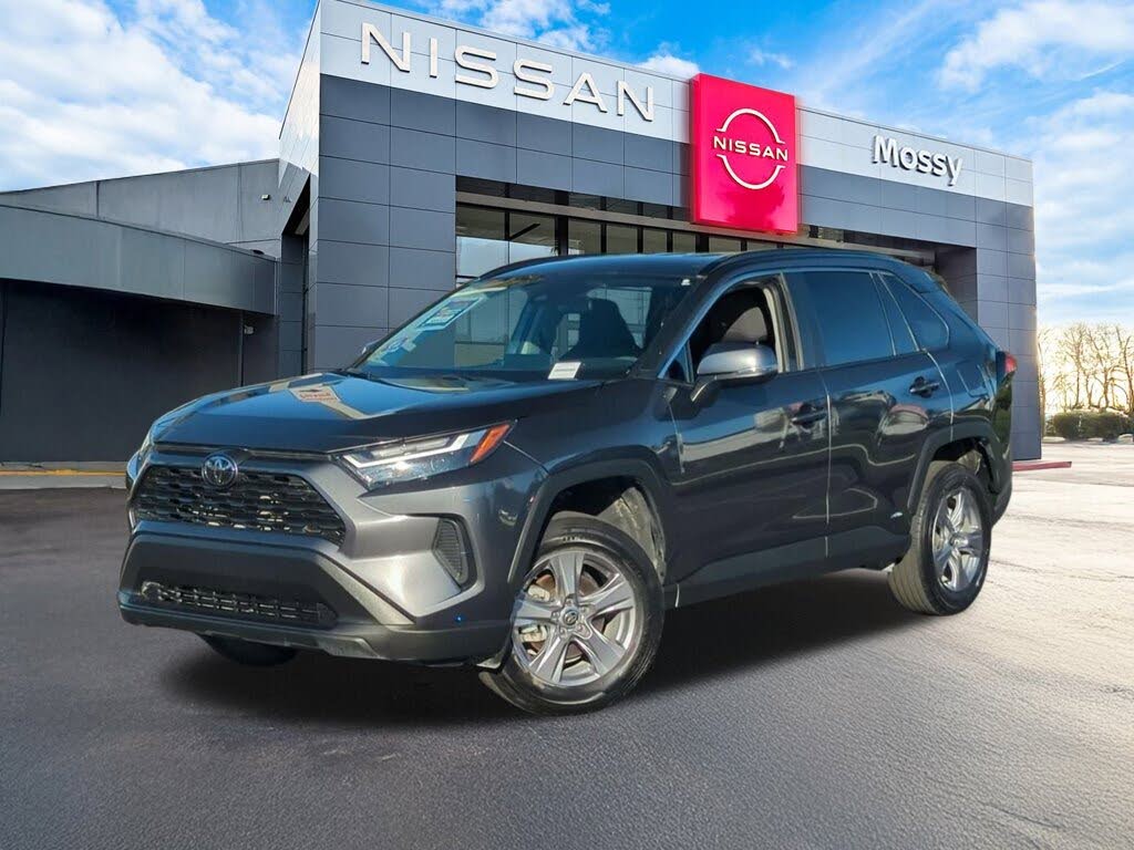 2025 Toyota RAV4 Hybrid XLE AWD