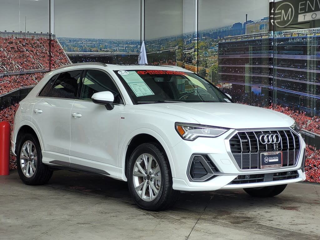 2024 Audi Q3 quattro Premium S Line 45 TFSI