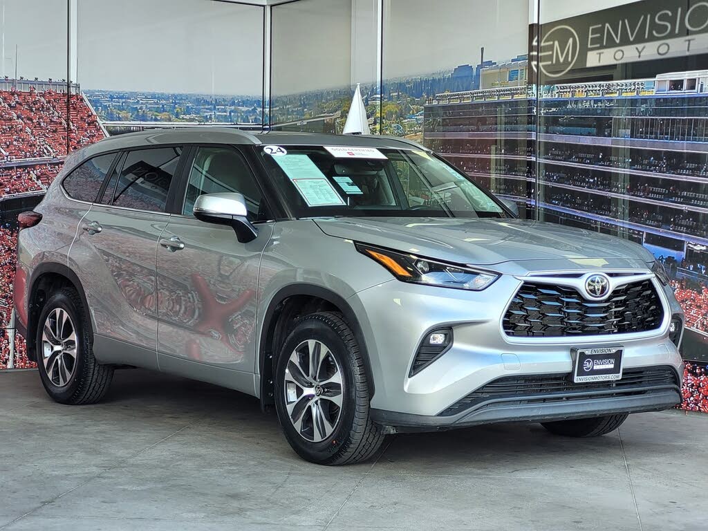 2024 Toyota Highlander XLE AWD