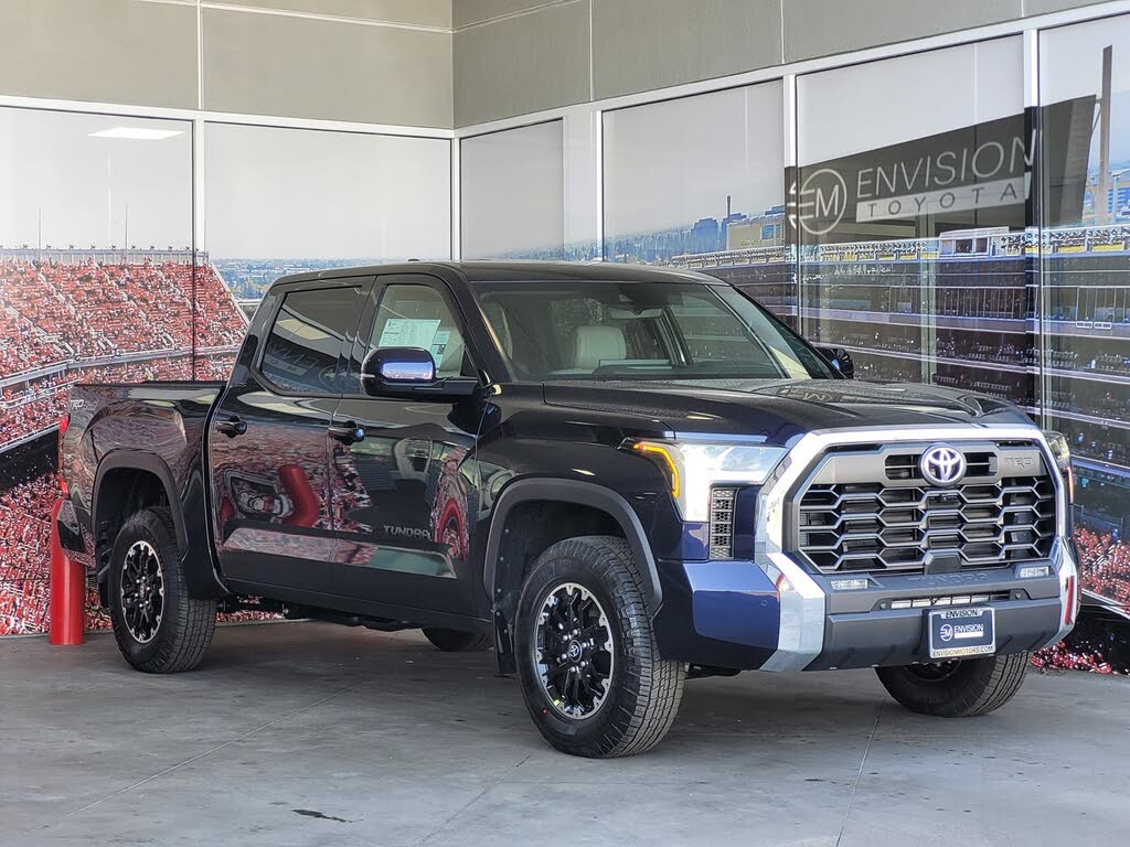 2025 Toyota Tundra SR5 CrewMax Cab 4WD