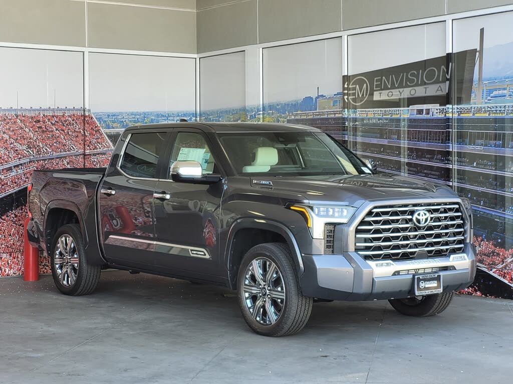 2025 Toyota Tundra Hybrid Capstone HV CrewMax Cab 4WD