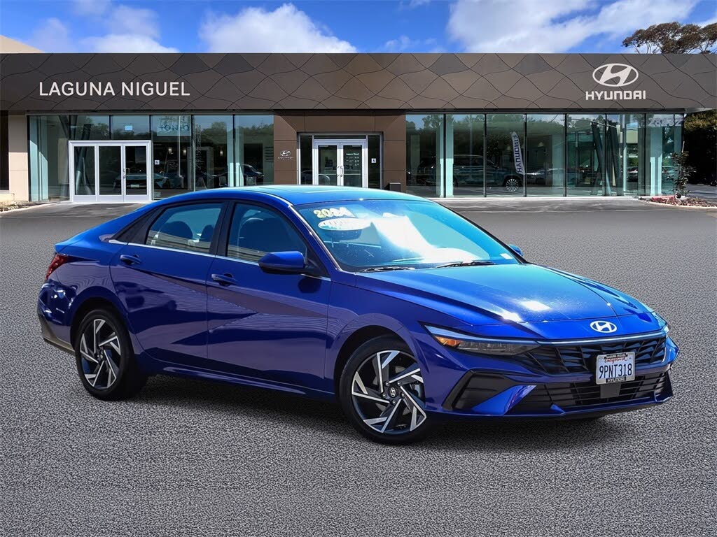 2024 Hyundai Elantra SEL FWD