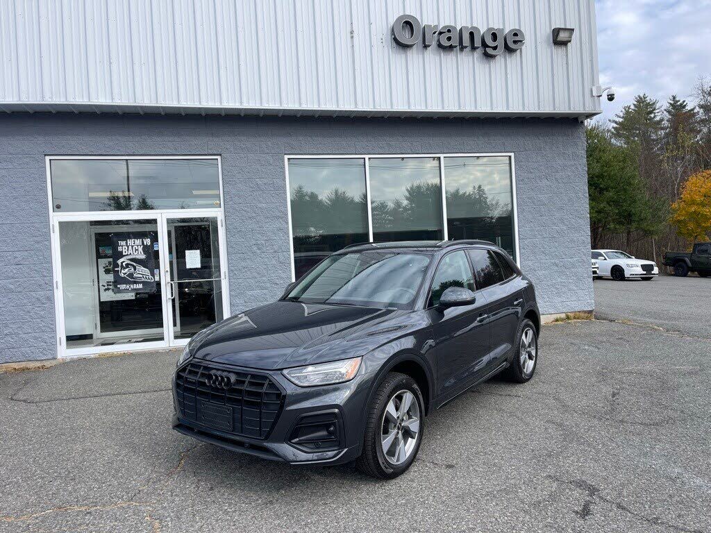 2025 Audi Q5 quattro Premium 40 TFSI