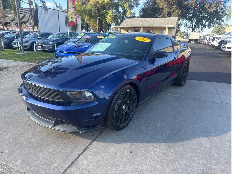 2012 Ford Mustang GT Premium Coupe RWD
