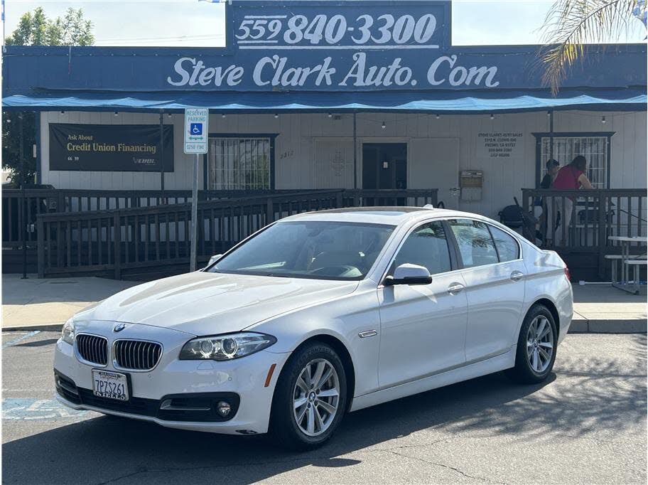 2015 BMW 5 Series 528i Sedan RWD