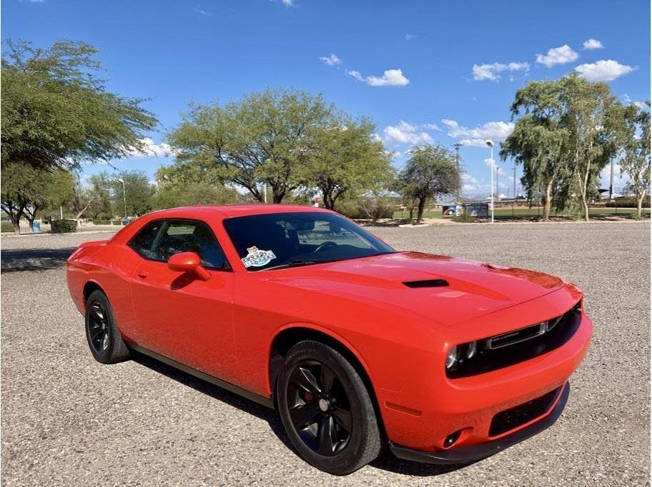 2019 Dodge Challenger SXT RWD