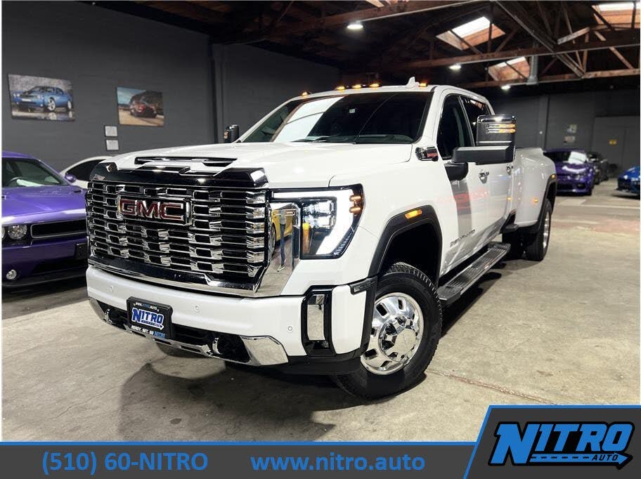 2025 GMC Sierra 3500HD Denali Crew Cab LB DRW 4WD