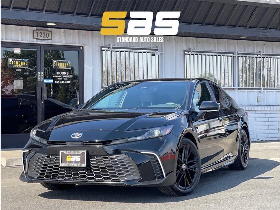 2025 Toyota Camry SE FWD