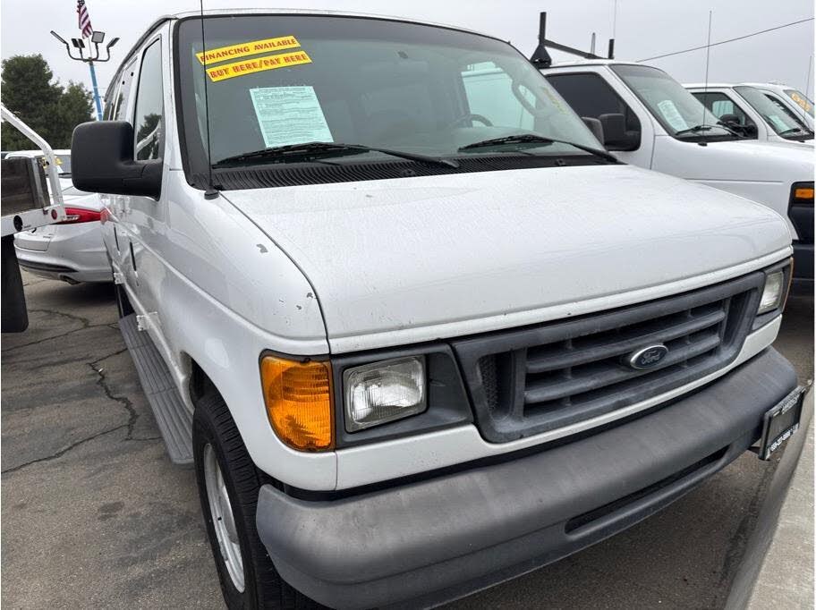 2006 Ford E-Series E-150 XL Passenger Van