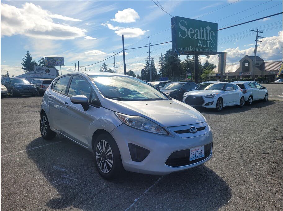 2012 Ford Fiesta SE Hatchback
