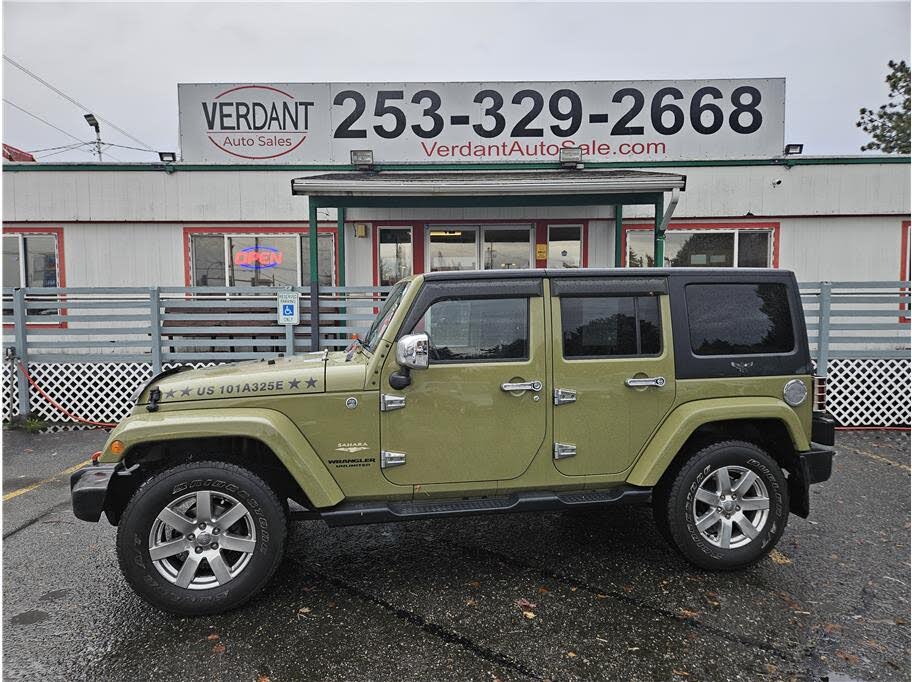 2013 Jeep Wrangler Unlimited Sahara 4WD