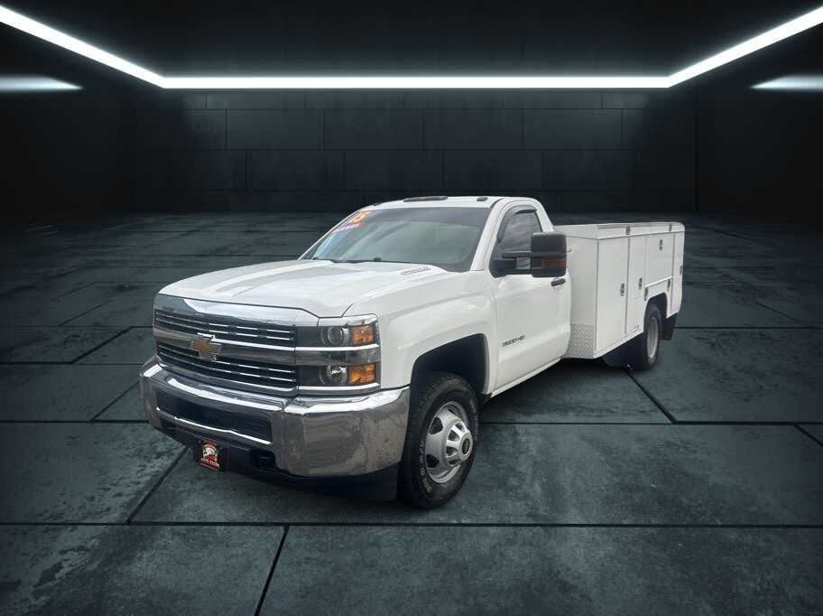 2015 Chevrolet Silverado 3500HD Chassis LT RWD