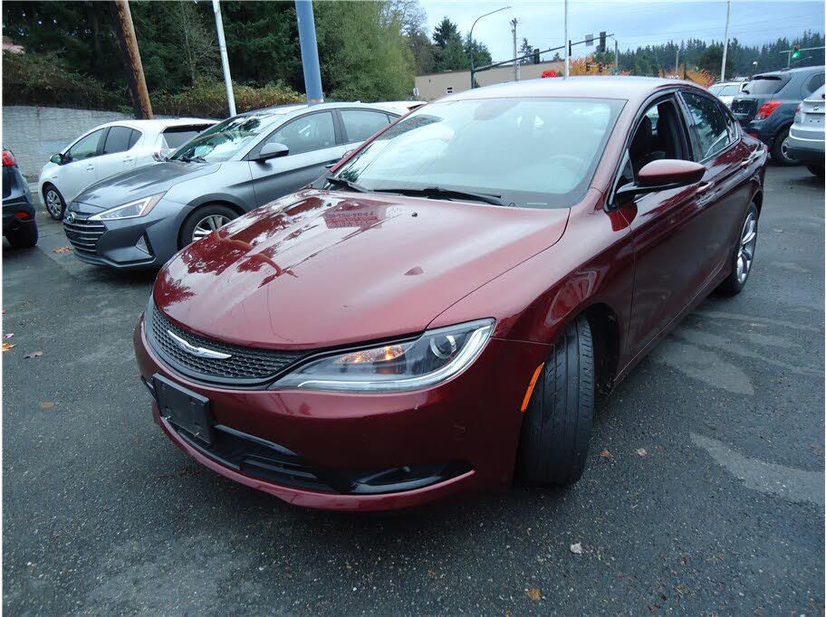 2015 Chrysler 200 S Sedan FWD