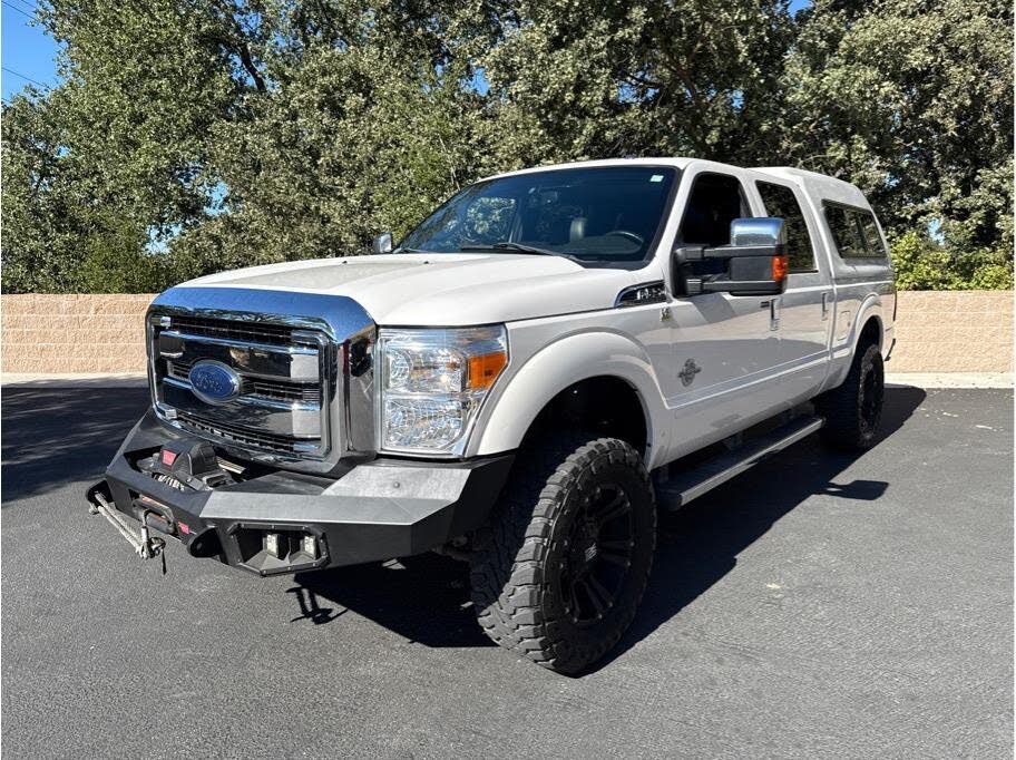 2015 Ford F-250 Super Duty Lariat Crew Cab 4WD