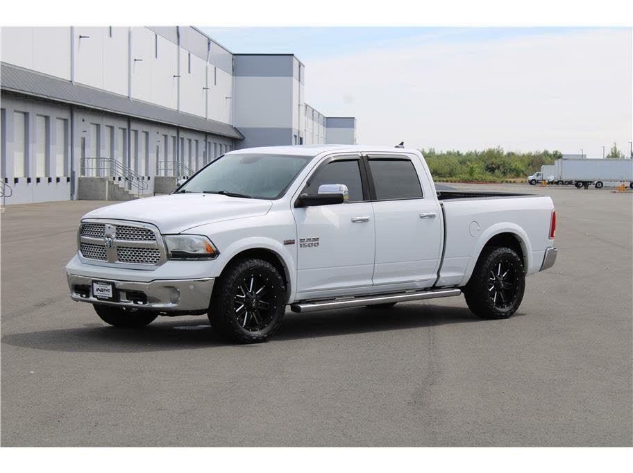2015 RAM 1500 Laramie Crew Cab 4WD