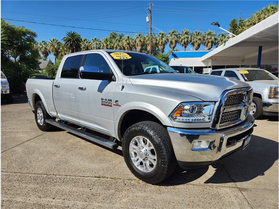 2015 RAM 2500 Laramie Crew Cab 4WD