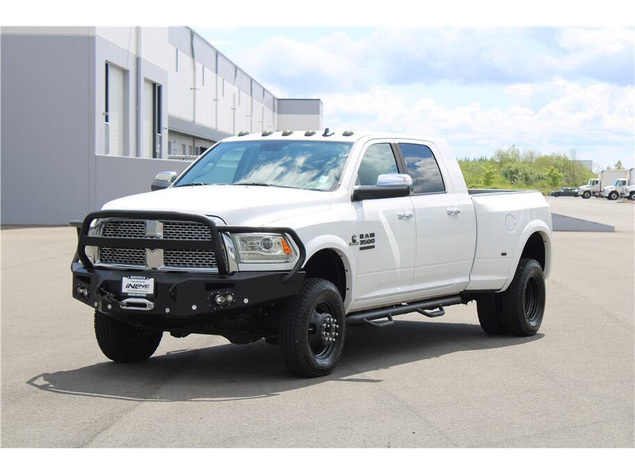 2016 RAM 3500 Laramie Mega Cab DRW 4WD