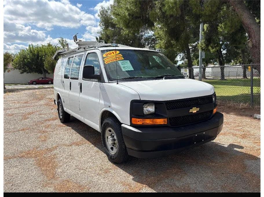 2017 Chevrolet Express Cargo 2500 RWD