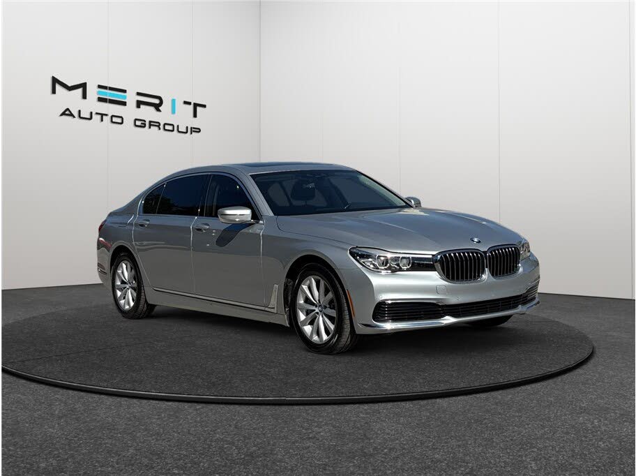 2019 BMW 7 Series 740i RWD