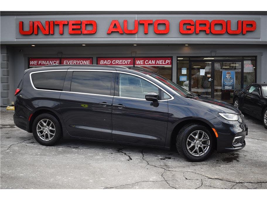 2021 Chrysler Pacifica Touring FWD