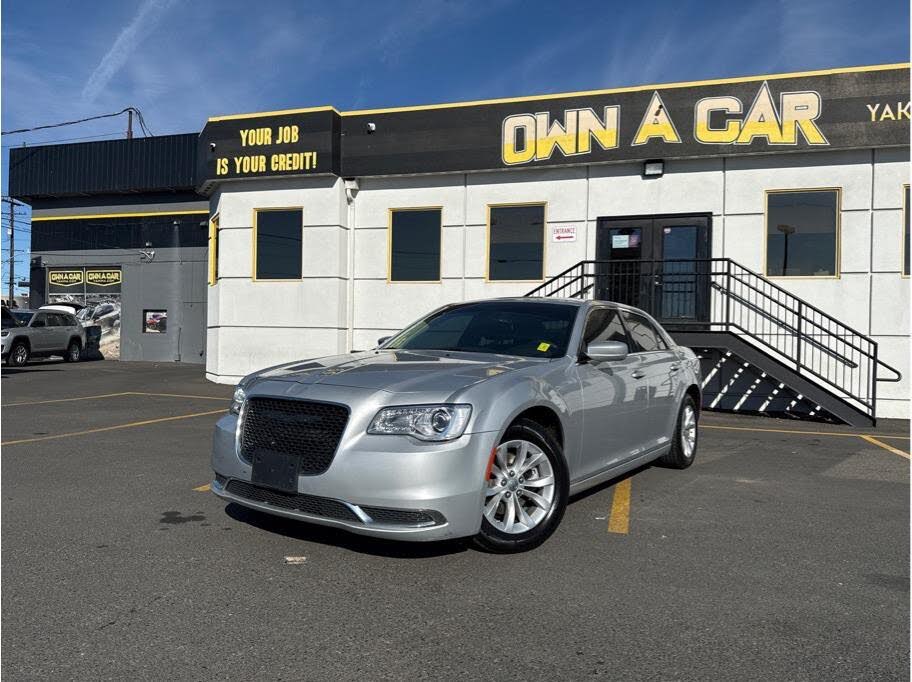 2022 Chrysler 300 Touring RWD