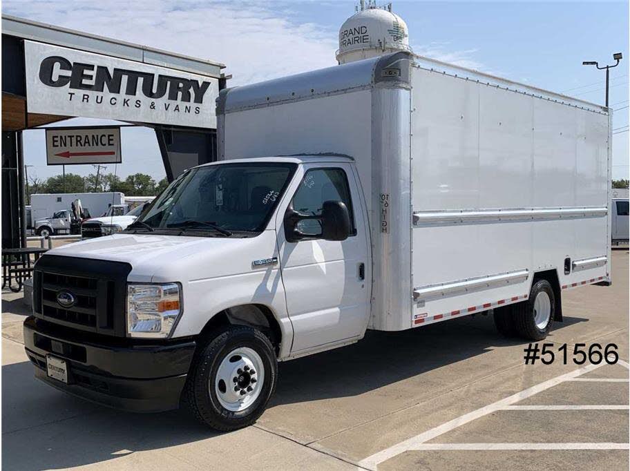 2022 Ford E-Series Chassis E-350 SD Cutaway SB RWD