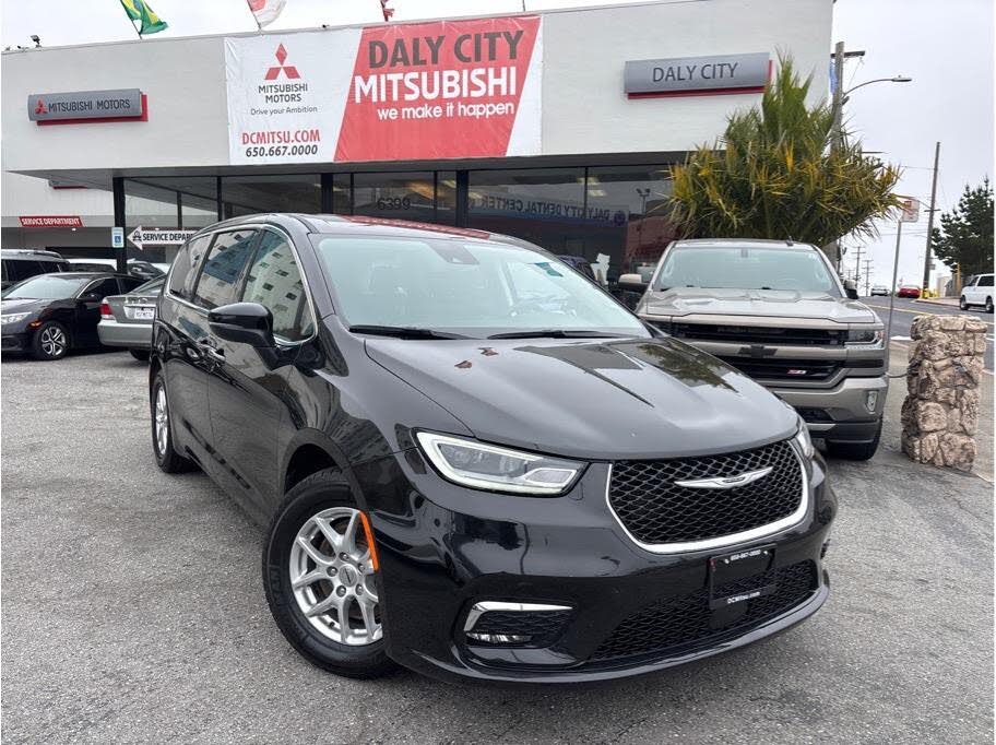 2023 Chrysler Pacifica Touring L FWD