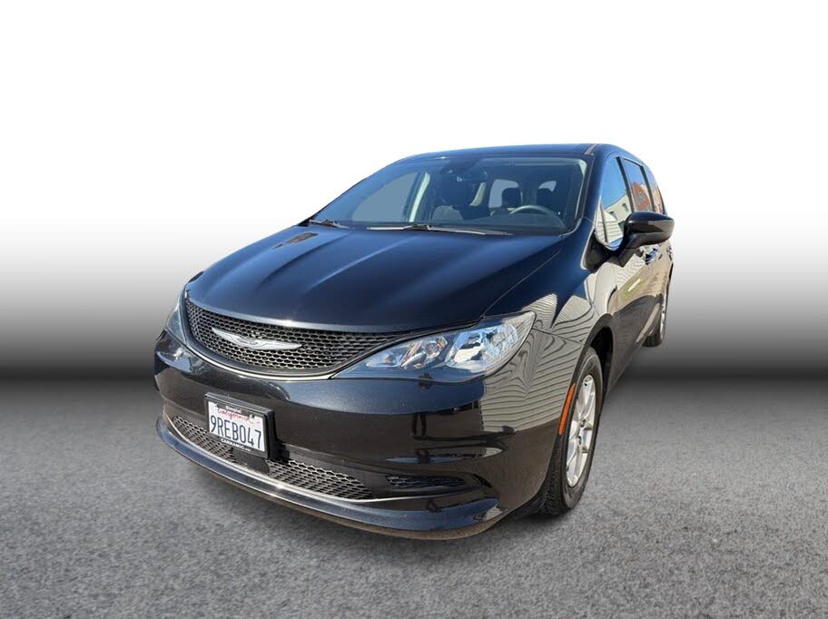 2023 Chrysler Voyager LX FWD