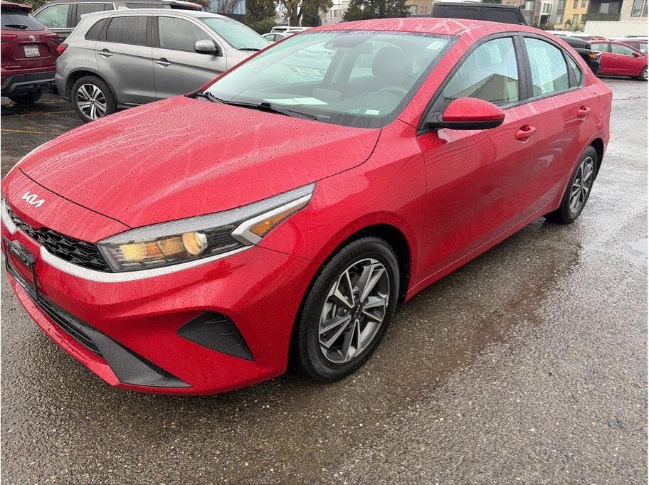 2023 Kia Forte LXS FWD