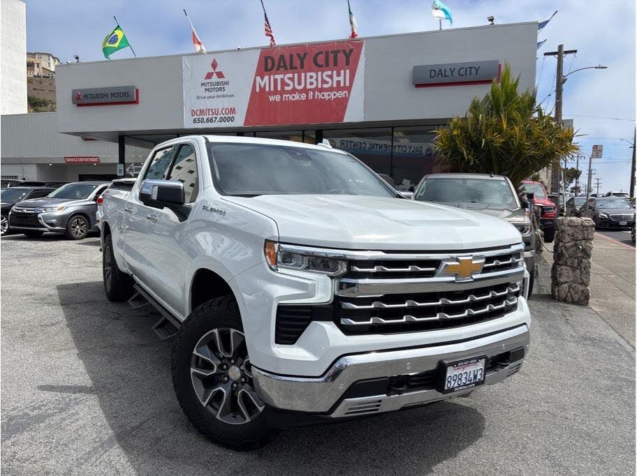 2024 Chevrolet Silverado 1500 LTZ Crew Cab 4WD