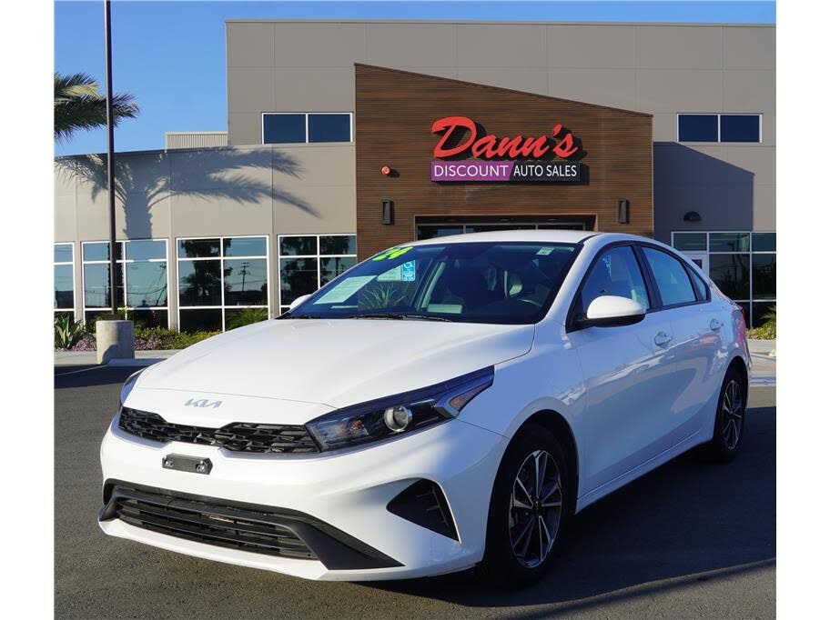 2024 Kia Forte LXS FWD