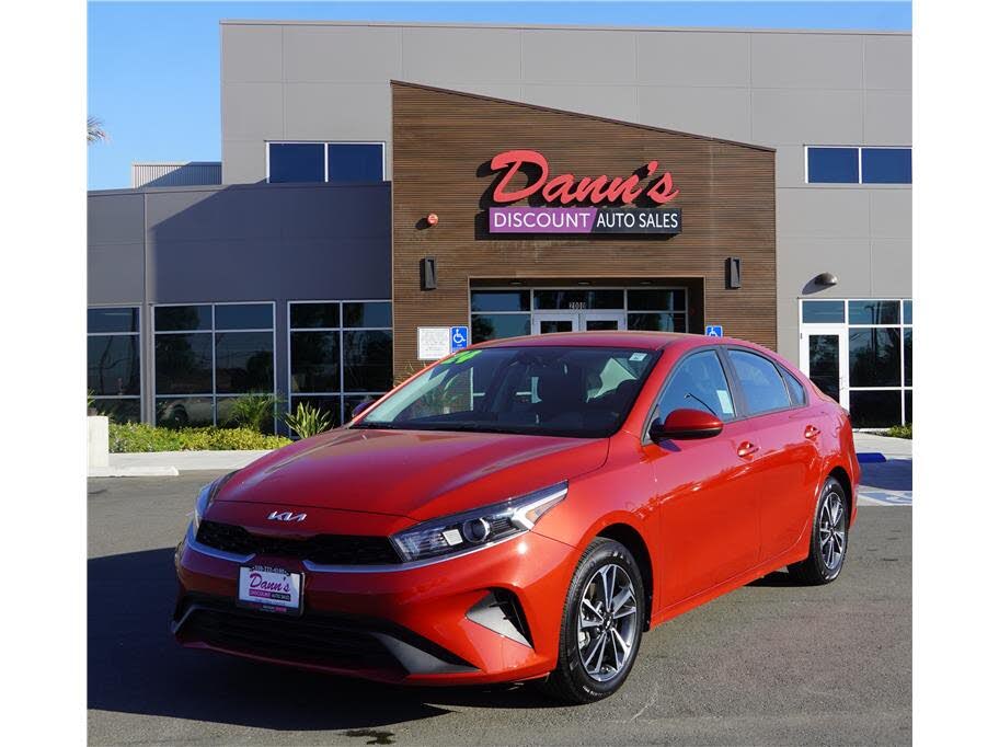 2024 Kia Forte LXS FWD