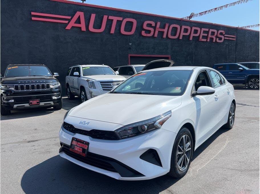 2024 Kia Forte LXS FWD