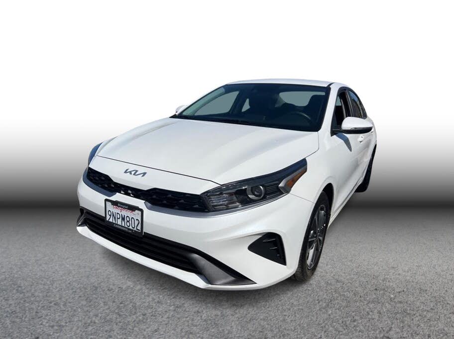 2024 Kia Forte LXS FWD